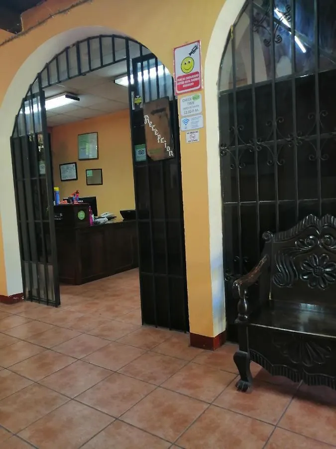 ***  Hotel Internacional Guest House Antigua Guatemala